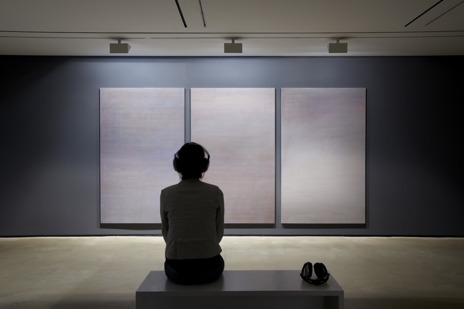 박진아: 네온 그레이 터미널