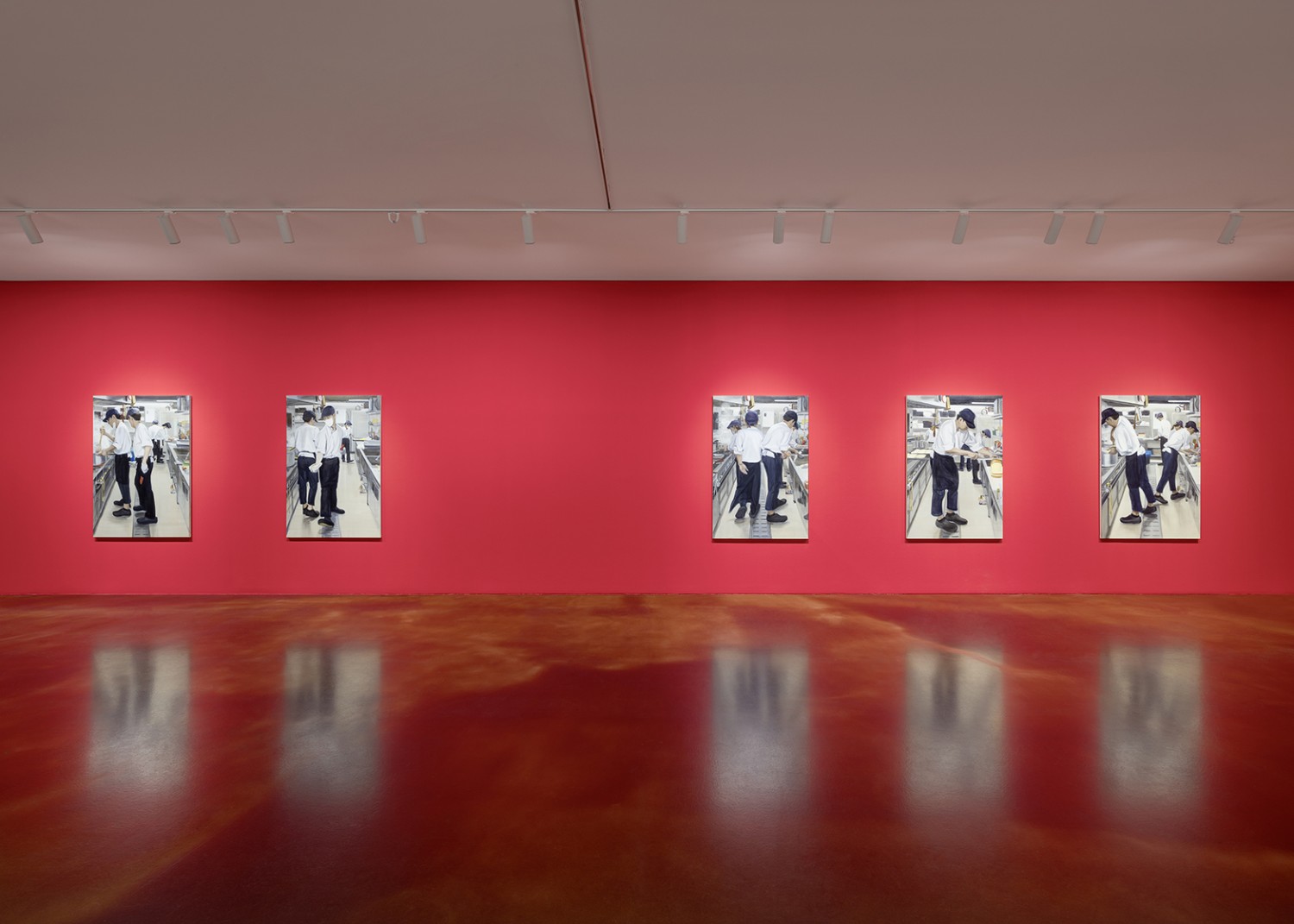 박진아: 돌과 연기와 피아노