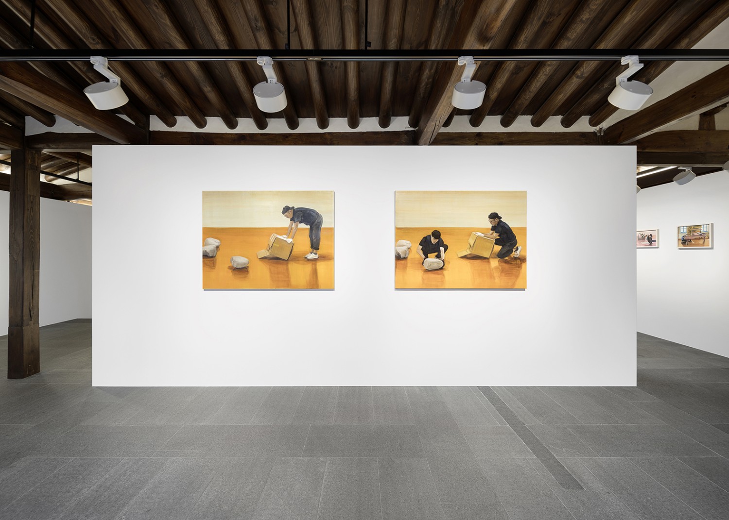 박진아: 돌과 연기와 피아노